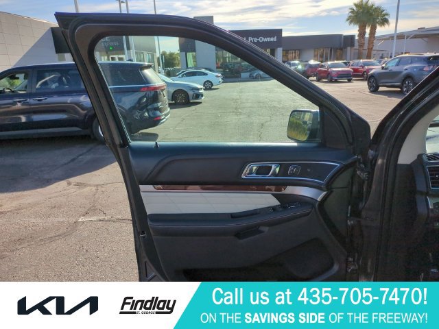 Used 2016 Ford Explorer Platinum AWD/4WD image 13