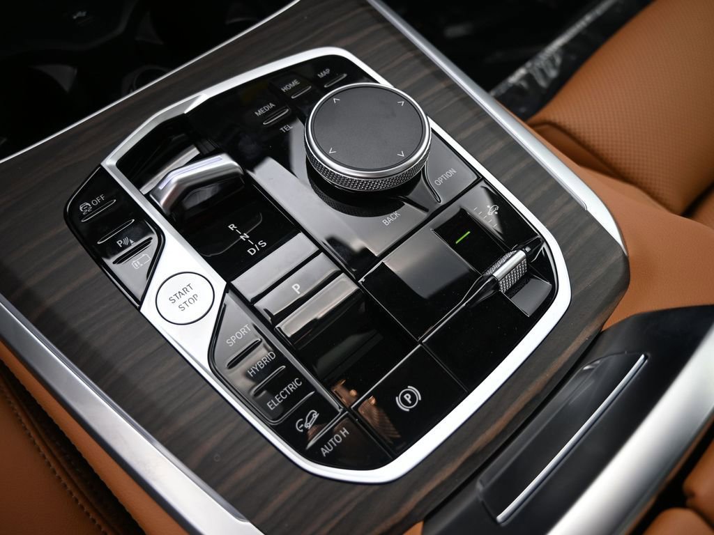 New 2026 BMW X5 xDrive50e AWD/4WD image 16