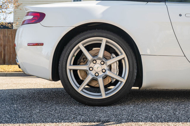 Used 2008 Aston Martin V8 Vantage Roadster 6-Speed image 10