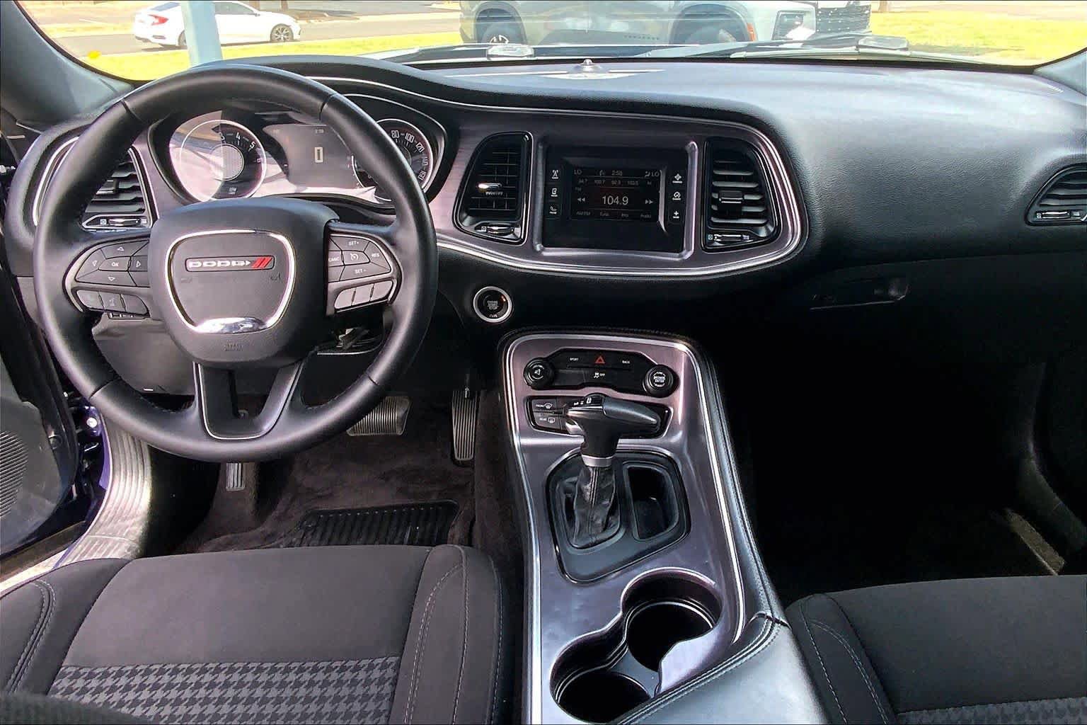Used 2016 Dodge Challenger SXT image 16