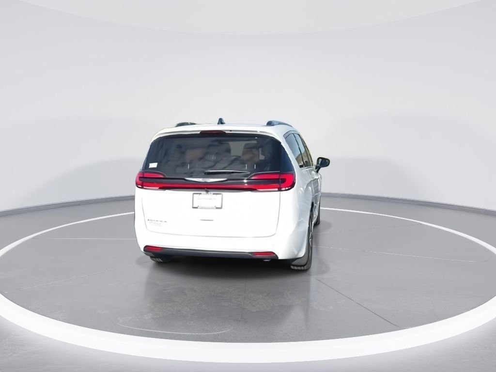 New 2026 Chrysler Pacifica Pinnacle image 7