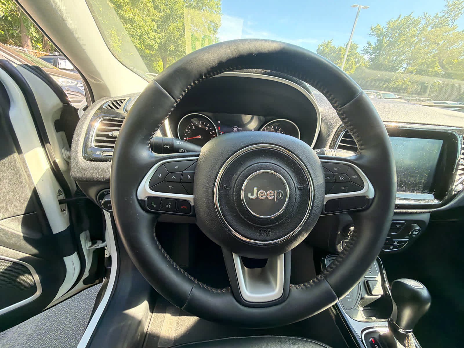 Used 2018 Jeep Compass Limited AWD/4WD image 27