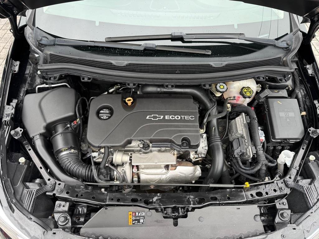 Used 2017 Chevrolet Cruze LT w/ Sun And Sound Package image 36