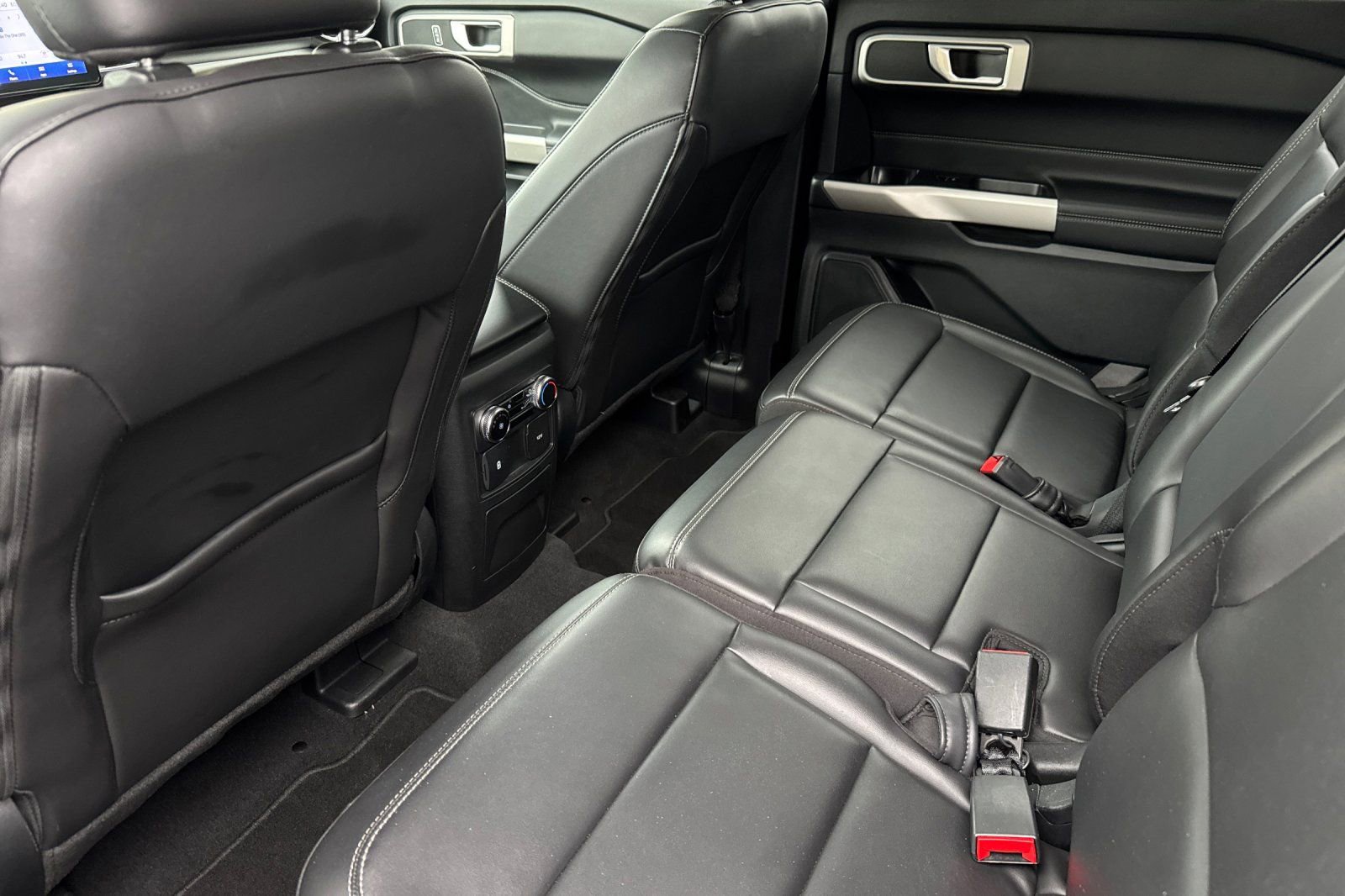 Certified 2023 Ford Explorer XLT w/ Equipment Group 202A image 13