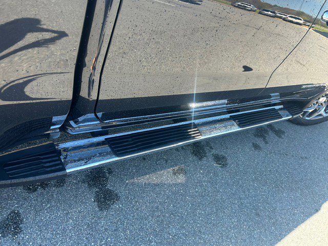 Used 2022 GMC Sierra 1500 SLT w/ SLT Premium Plus Package image 8