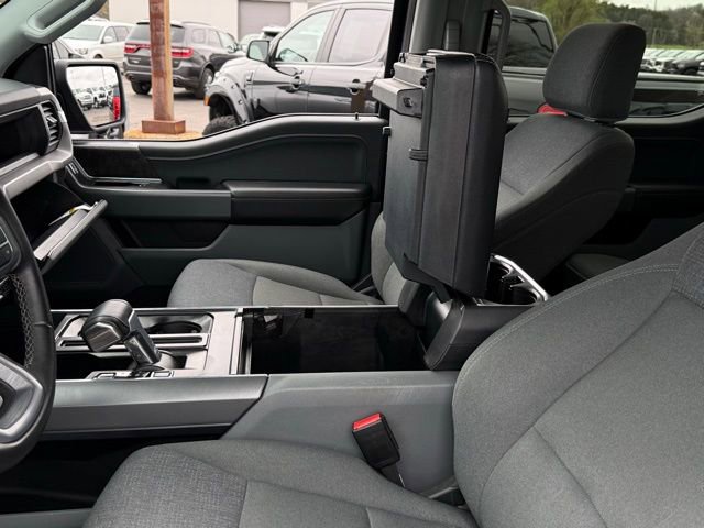 Used 2025 Ford F150 Lightning XLT AWD/4WD image 32