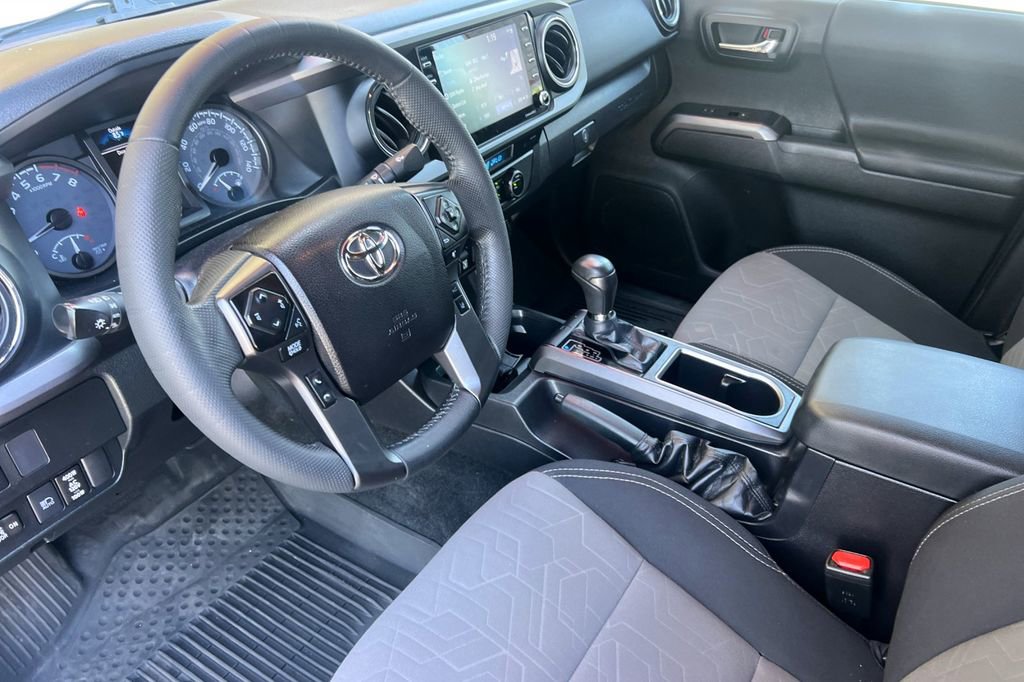 Used 2022 Toyota Tacoma TRD Sport w/ Technology Package AWD/4WD image 13
