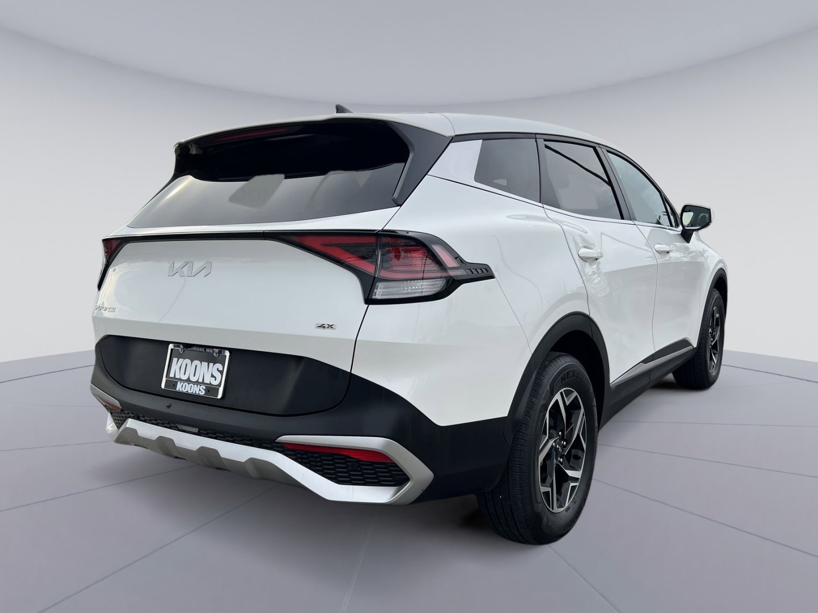 Used 2024 Kia Sportage LX image 7