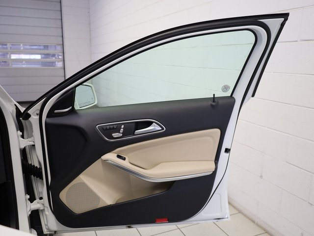 Used 2020 Mercedes-Benz GLA 250 4MATIC image 29