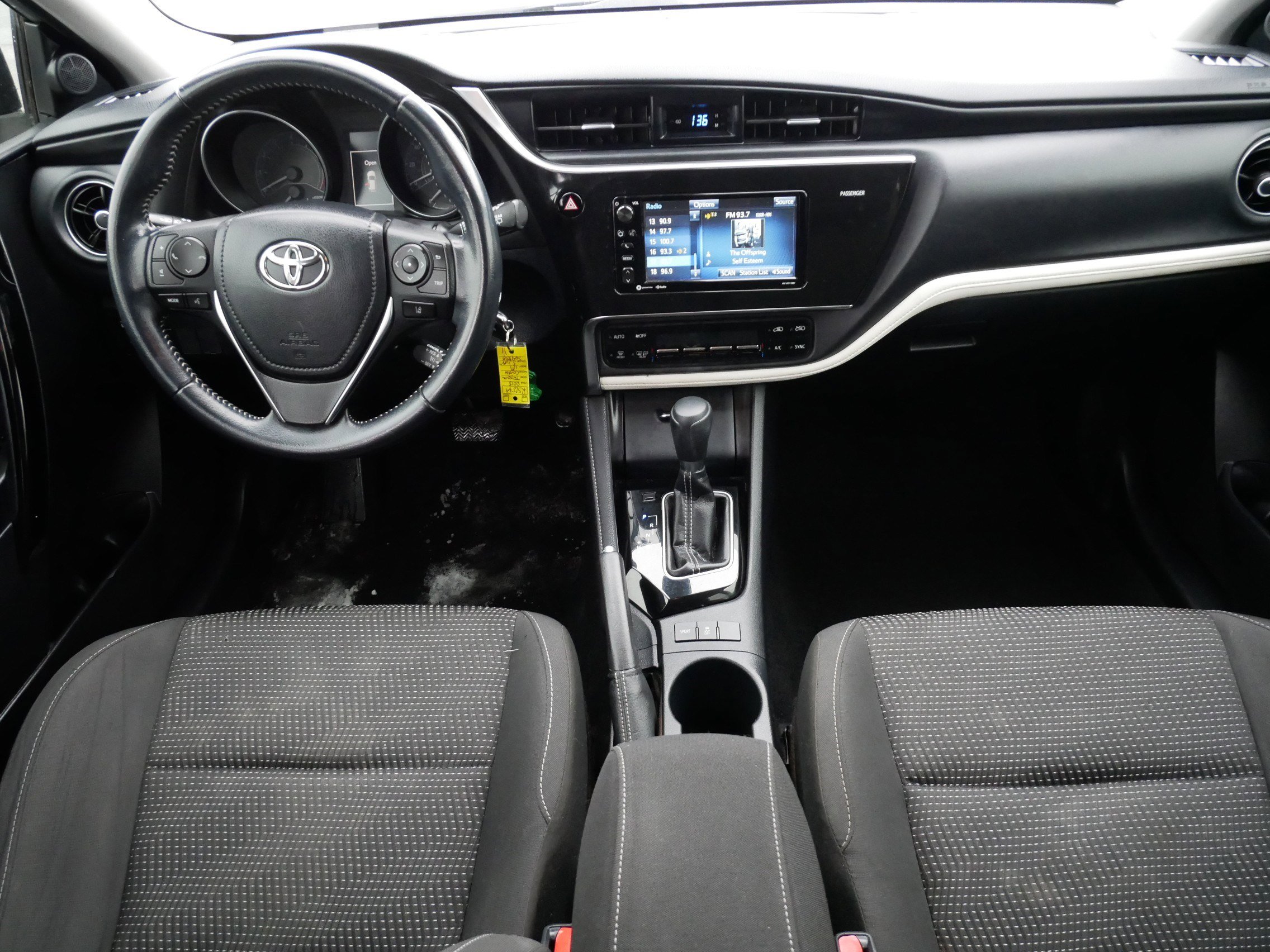 Used 2018 Toyota Corolla iM image 10