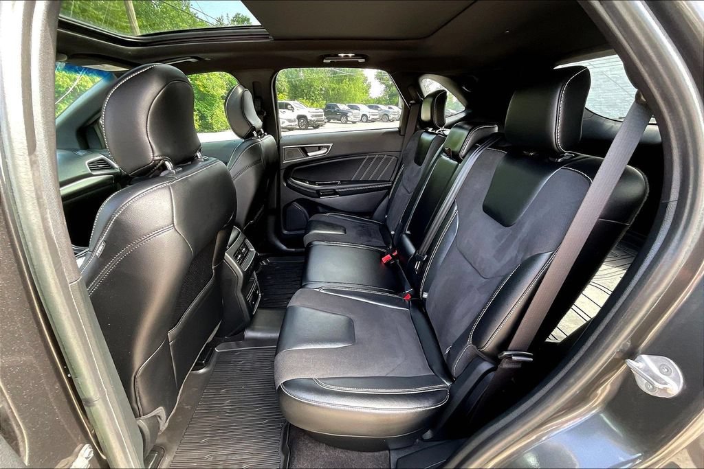 Used 2019 Ford Edge ST w/ Equipment Group 401A AWD/4WD image 7