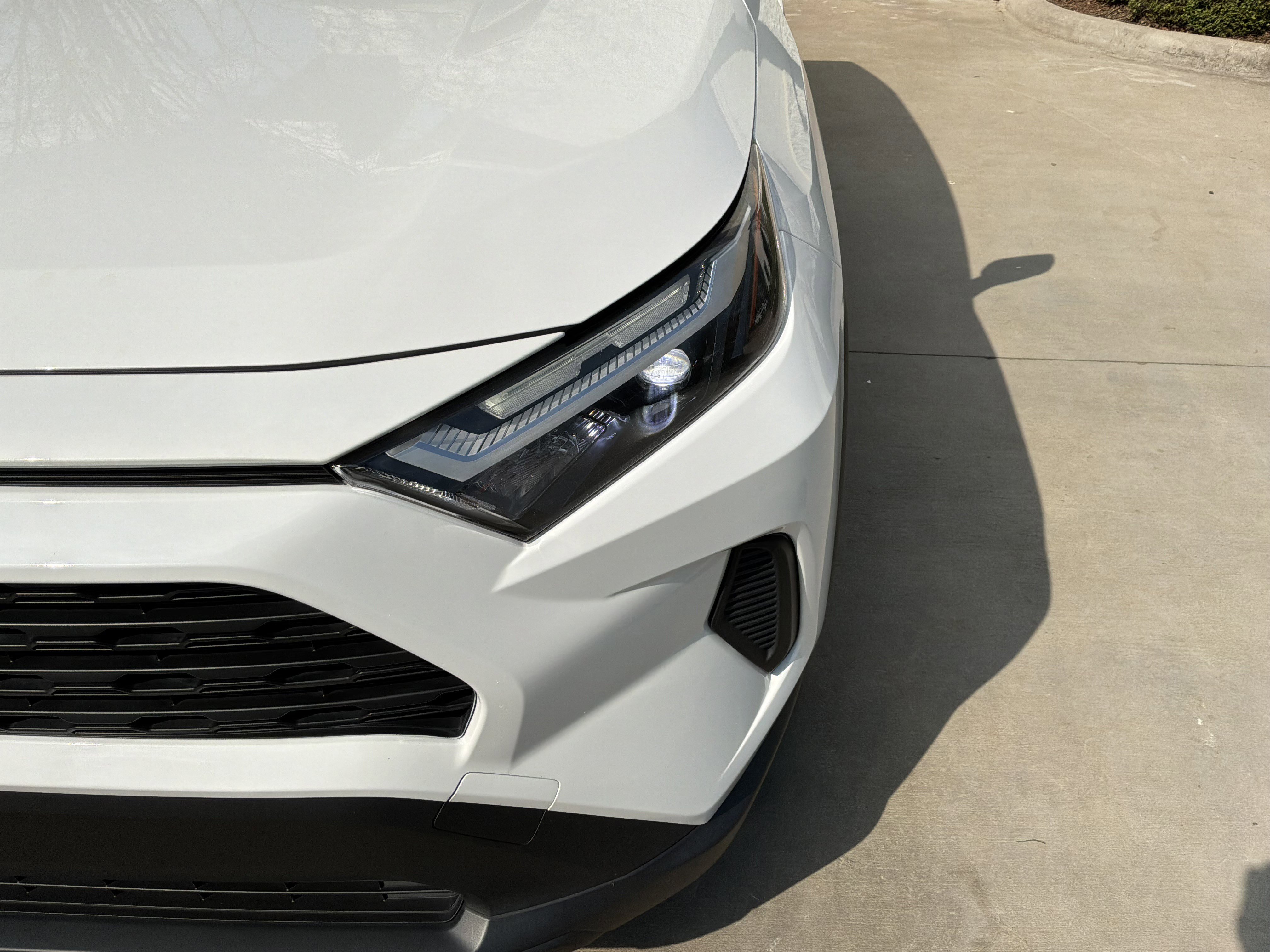 Used 2023 Toyota RAV4 XLE w/ Convenience Package image 7