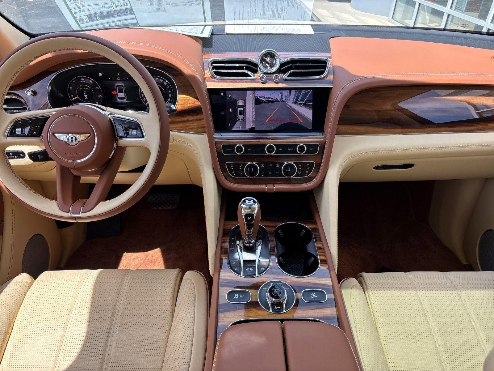 Used 2024 Bentley Bentayga Extended Wheelbase AWD/4WD image 4