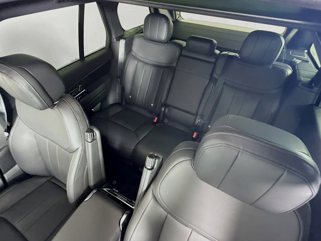 New 2026 Land Rover Range Rover SE image 14
