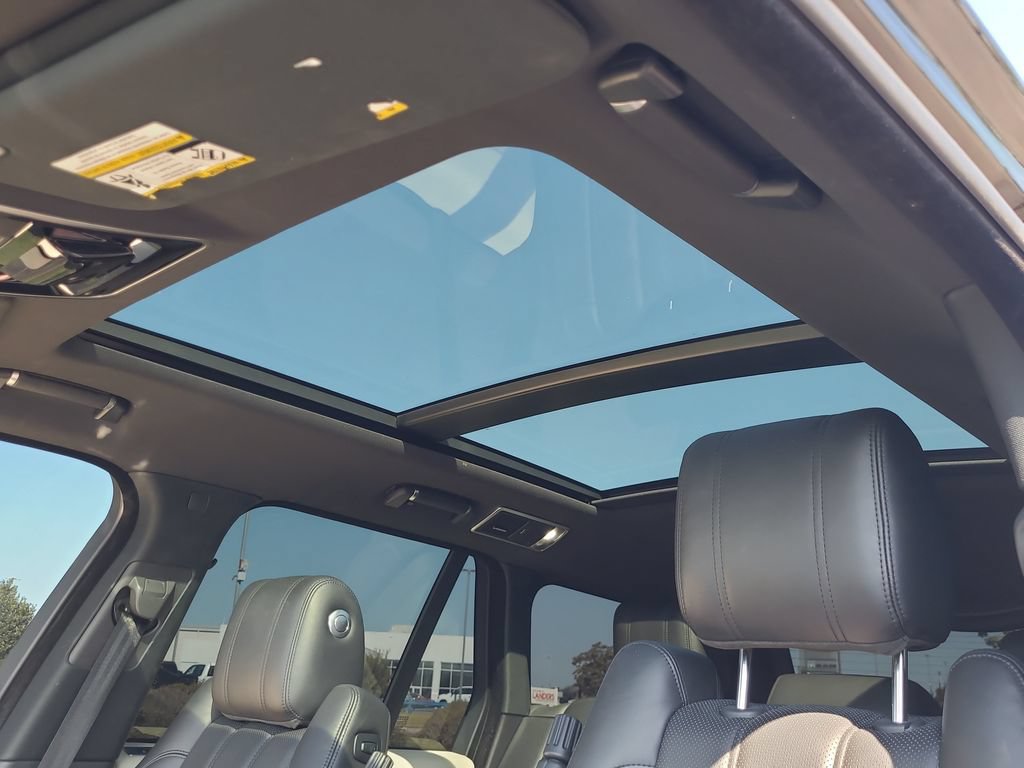 Used 2016 Land Rover Range Rover Supercharged AWD/4WD image 23