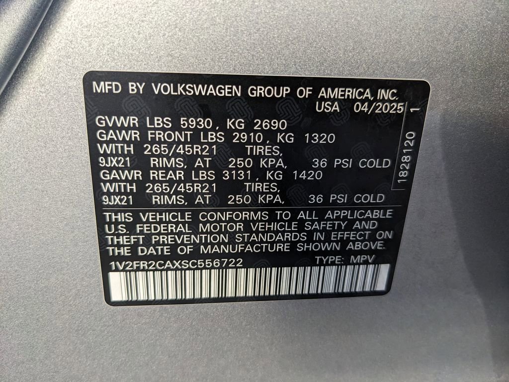 Used 2025 Volkswagen Atlas SEL Premium R-Line image 38