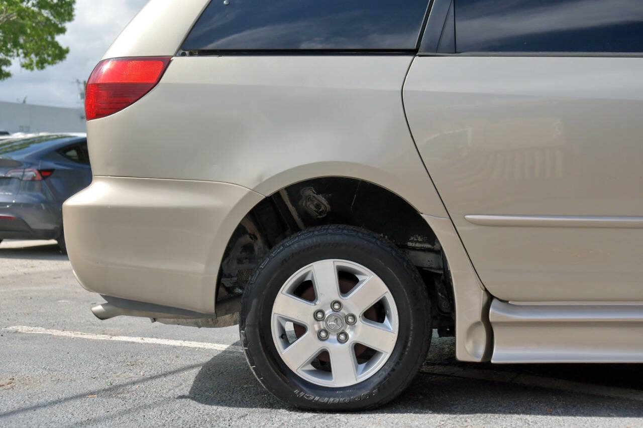 Used 2005 Toyota Sienna LE FWD image 34