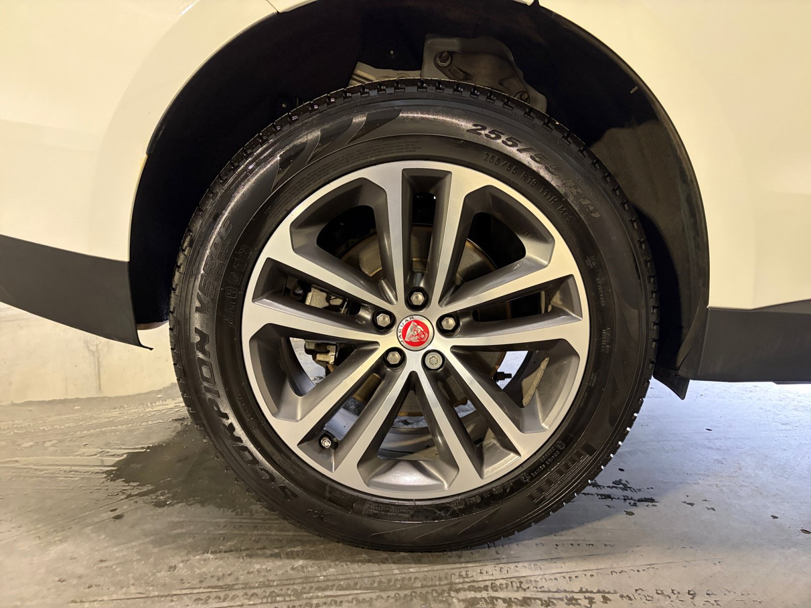 Used 2020 Jaguar F-PACE Premium AWD/4WD image 21