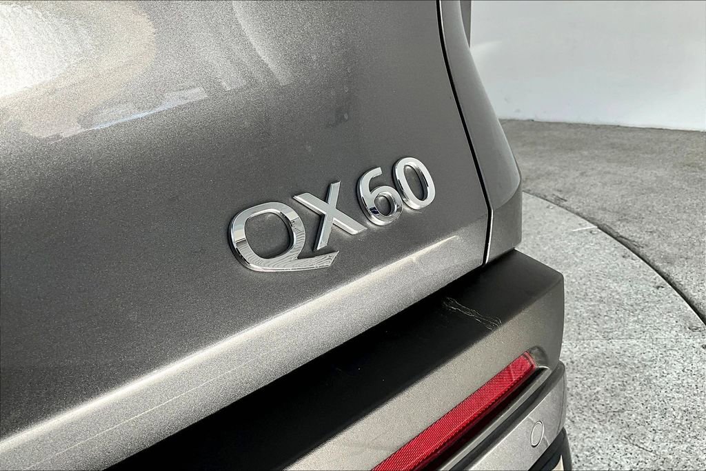 Certified 2025 INFINITI QX60 Luxe image 42