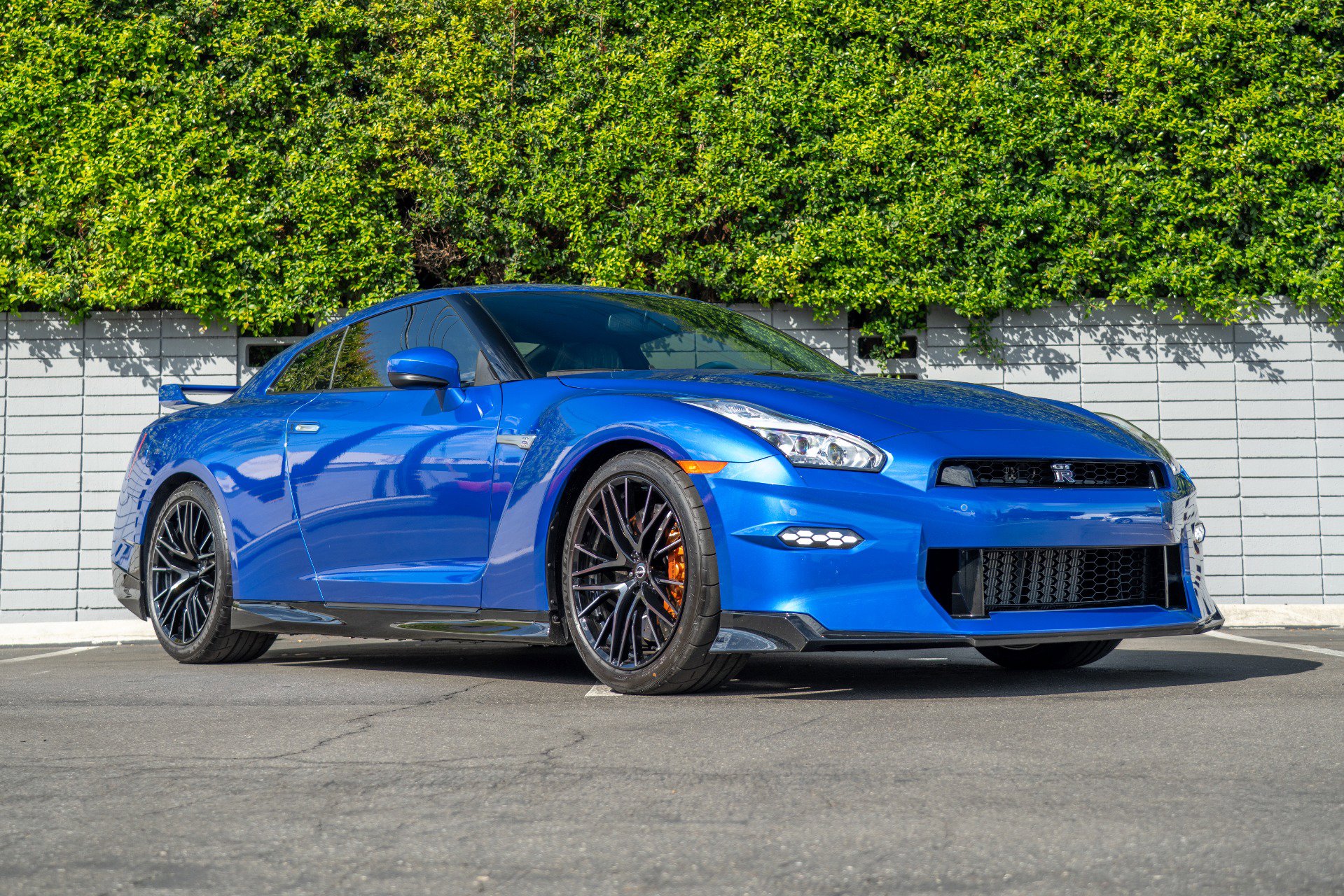 Used 2024 Nissan GT-R w/ Floor Mat Package image 13