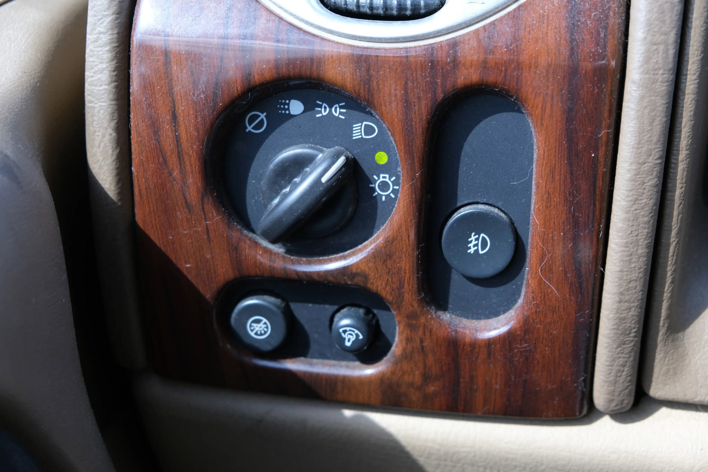 Used 2003 GMC Envoy SLT image 32