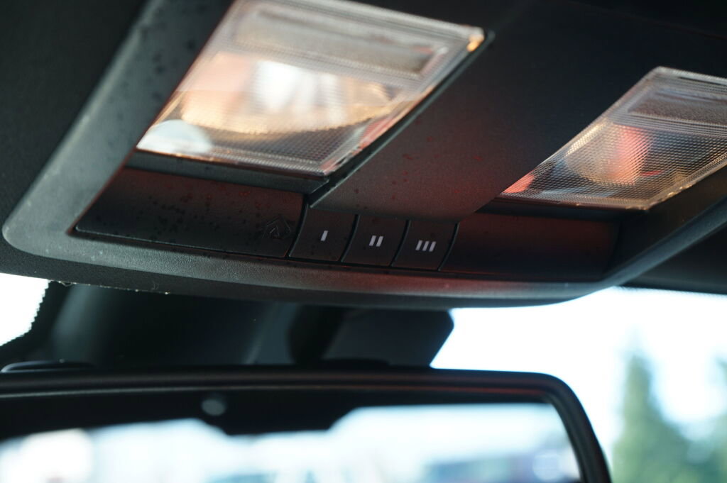 Used 2016 Dodge Challenger R/T Plus image 21