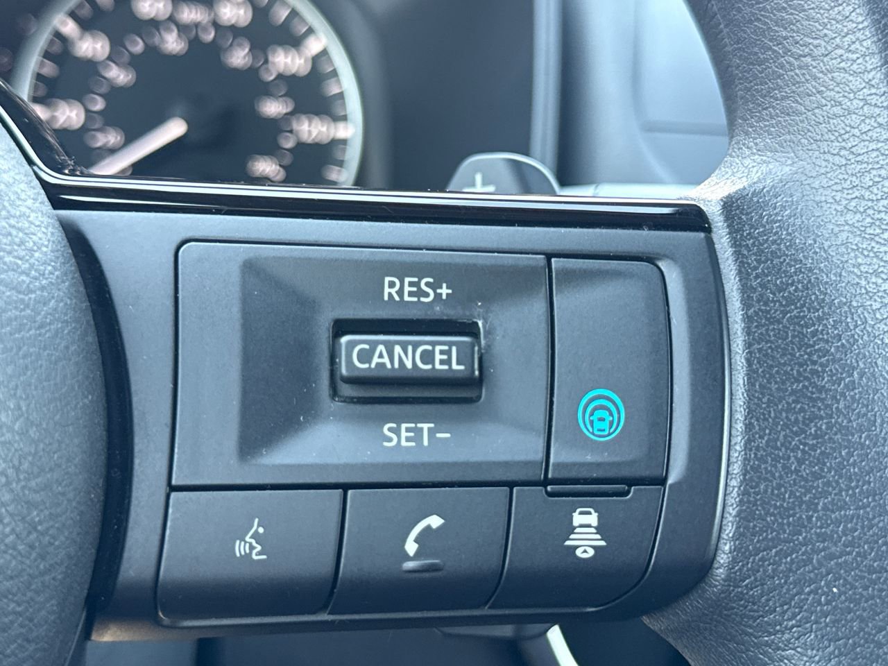 Used 2023 Nissan Rogue SV AWD/4WD image 27