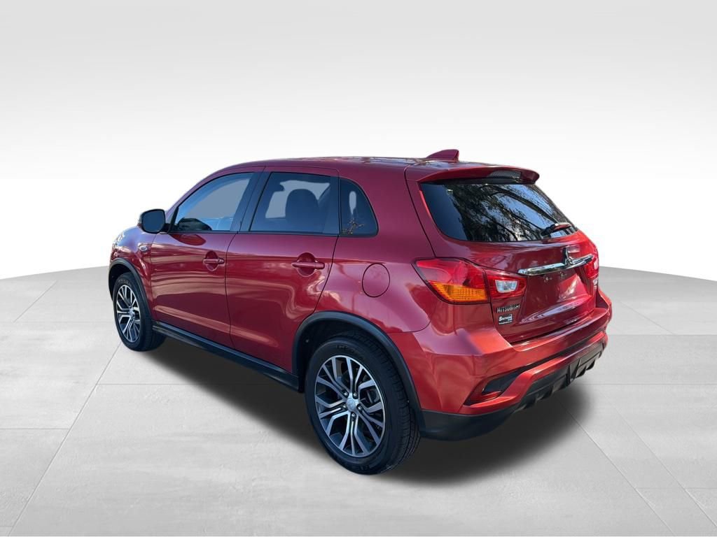 Used 2018 Mitsubishi Outlander Sport SE image 3