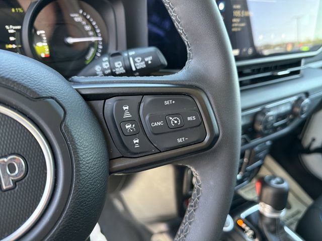 Used 2025 Jeep Wrangler Unlimited Rubicon 4xe w/ Safety Group AWD/4WD image 19