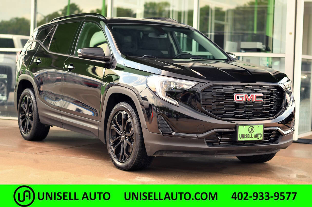 Used 2019 GMC Terrain SLE image 1