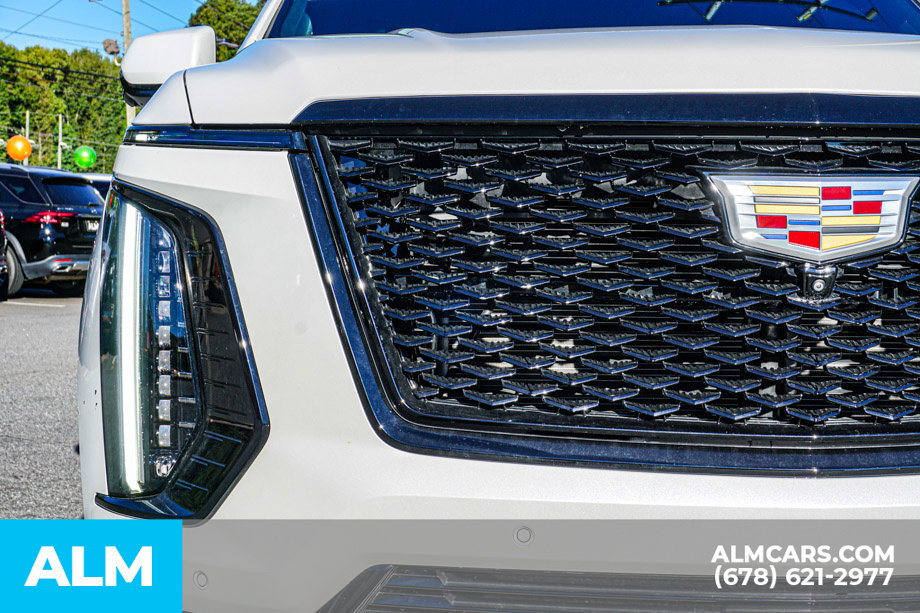 Used 2025 Cadillac Escalade ESV Sport Platinum AWD/4WD image 11