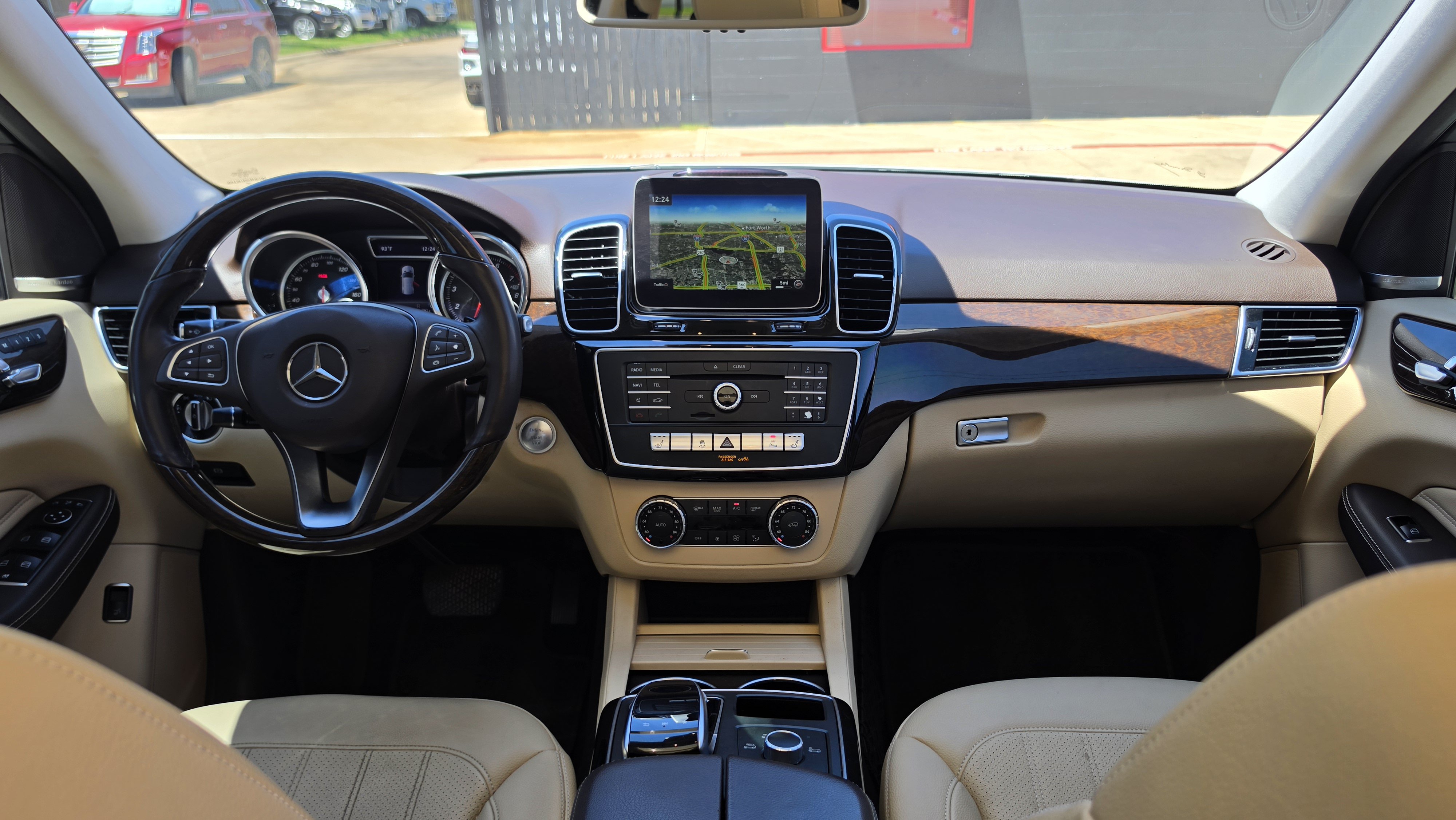 Used 2018 Mercedes-Benz GLE 350 w/ Premium 1 Package image 36