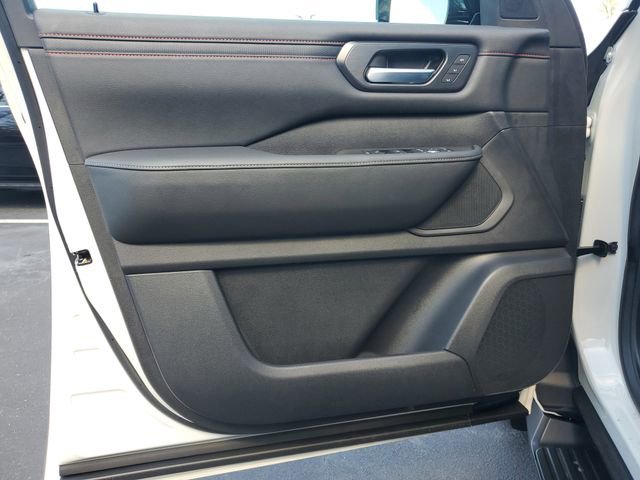 Certified 2025 Nissan Armada PRO-4X image 13