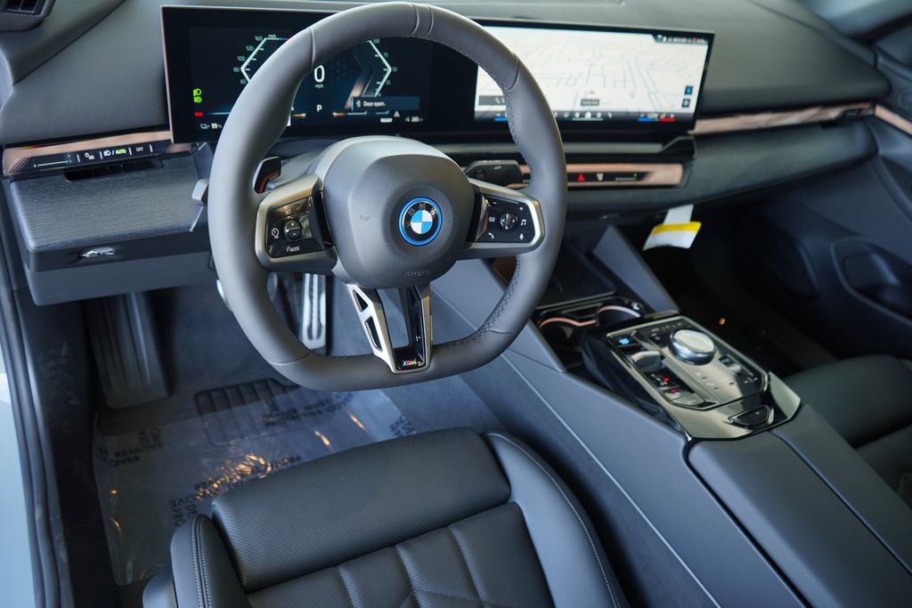 Used 2026 BMW i5 eDrive40 w/ M Sport Package image 13