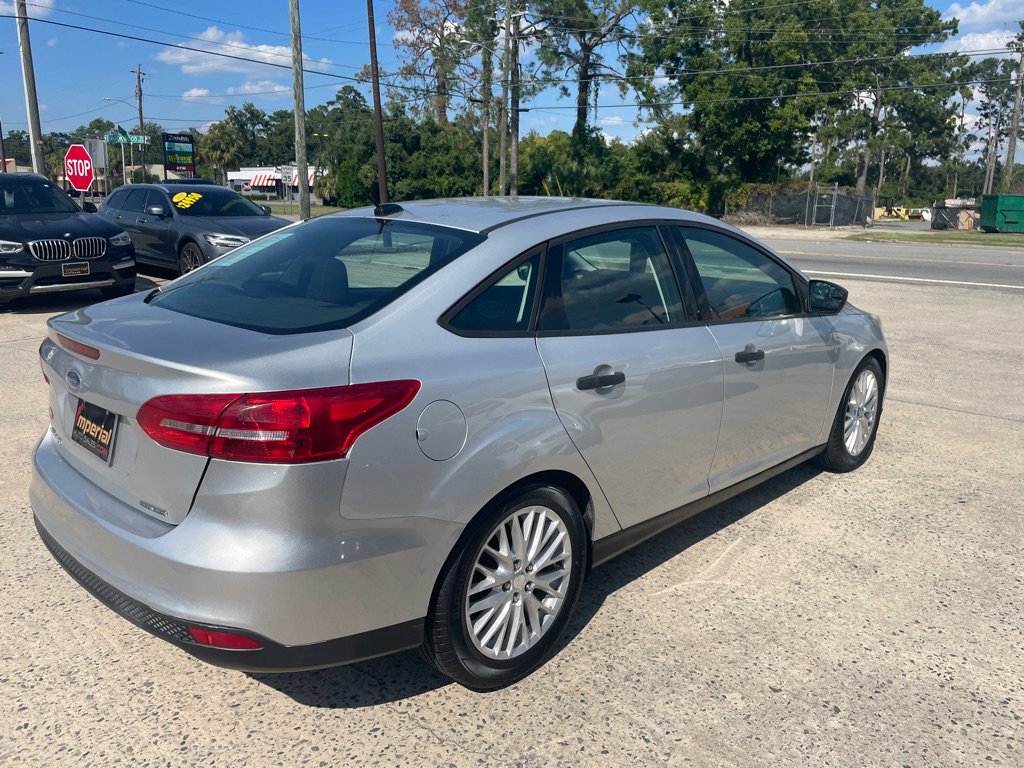 Used 2015 Ford Focus S FWD image 5