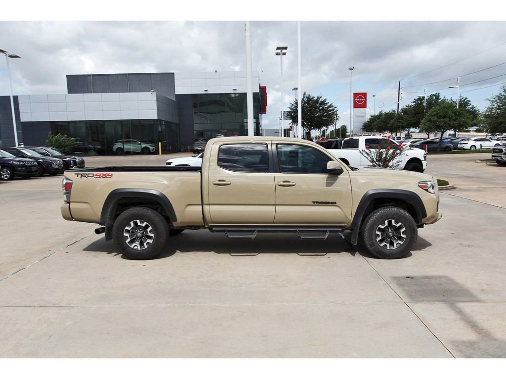 Used 2020 Toyota Tacoma TRD Off-Road w/ Technology Package AWD/4WD image 7