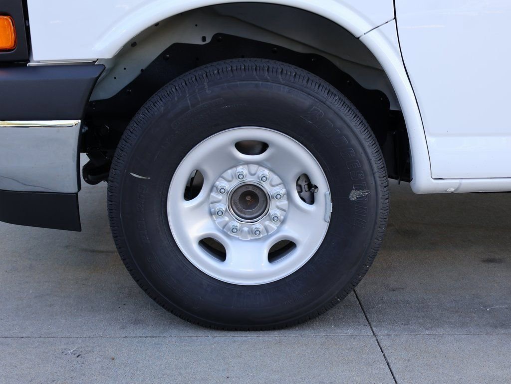 New 2025 Chevrolet Express 3500 Extended w/ Driver Convenience Package image 33