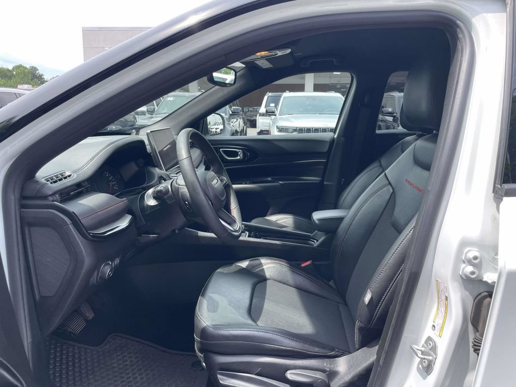 Certified 2025 Jeep Compass Trailhawk AWD/4WD image 26