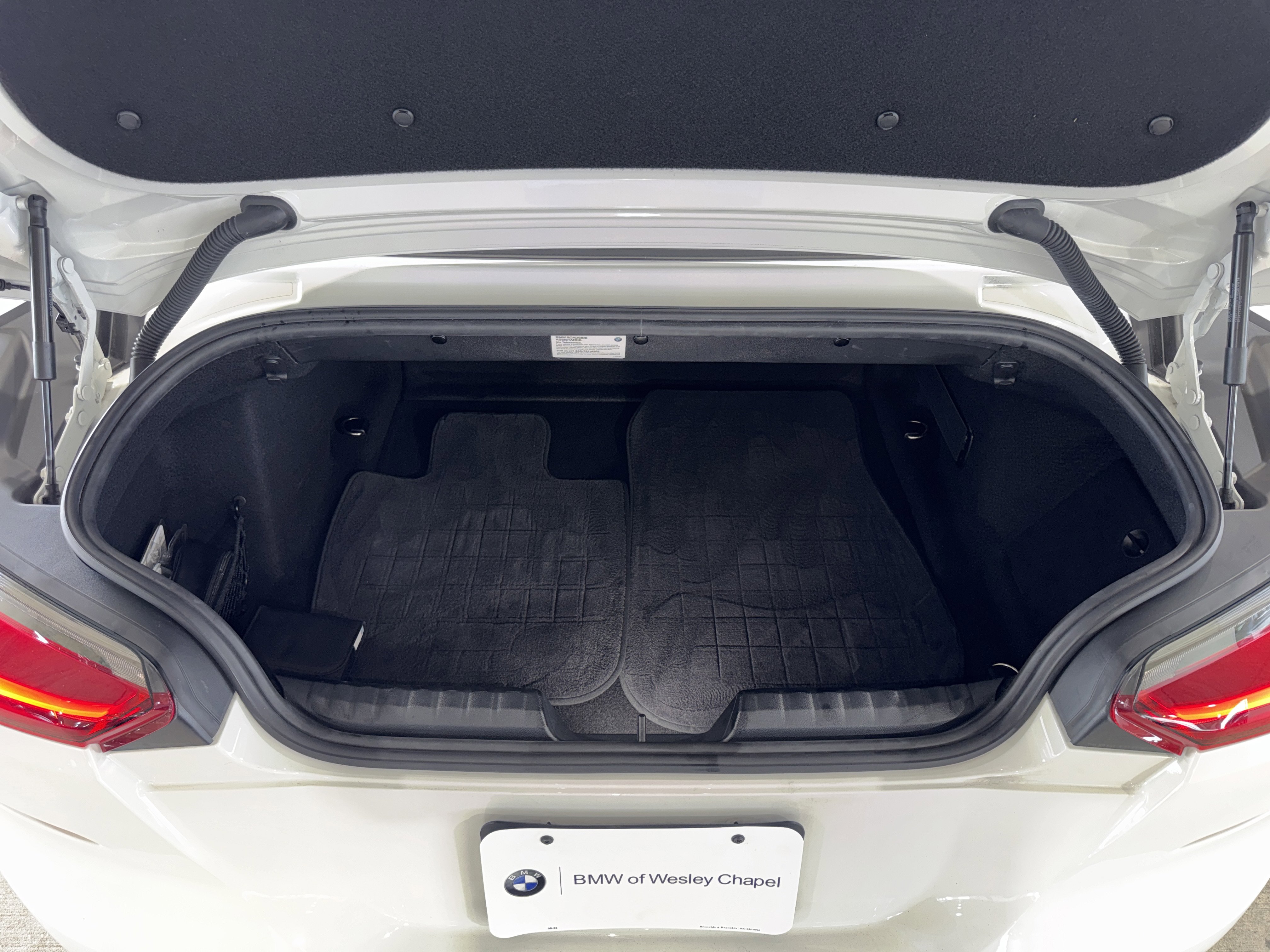 Used 2020 BMW Z4 sDrive30i w/ Premium Package image 13