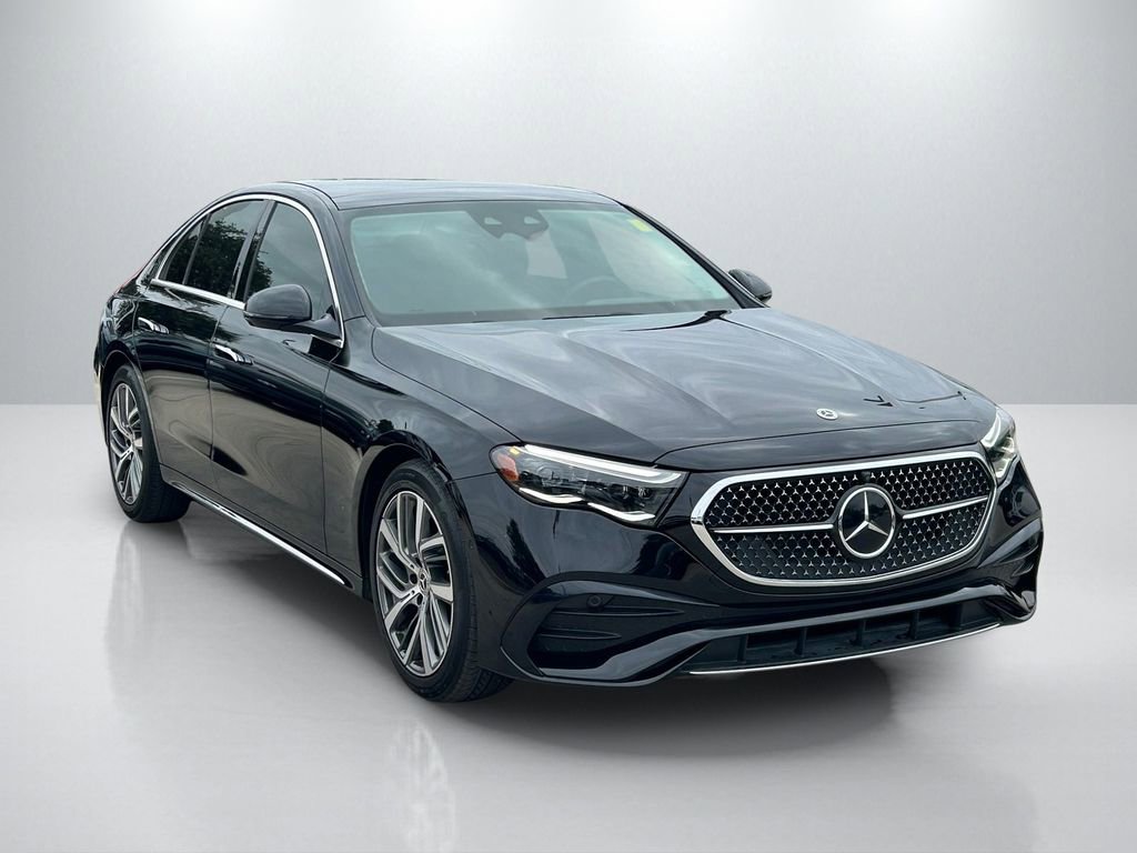 Used 2024 Mercedes-Benz E 350 4MATIC Sedan image 3