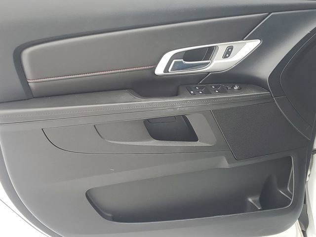 Used 2017 GMC Terrain SLE image 6