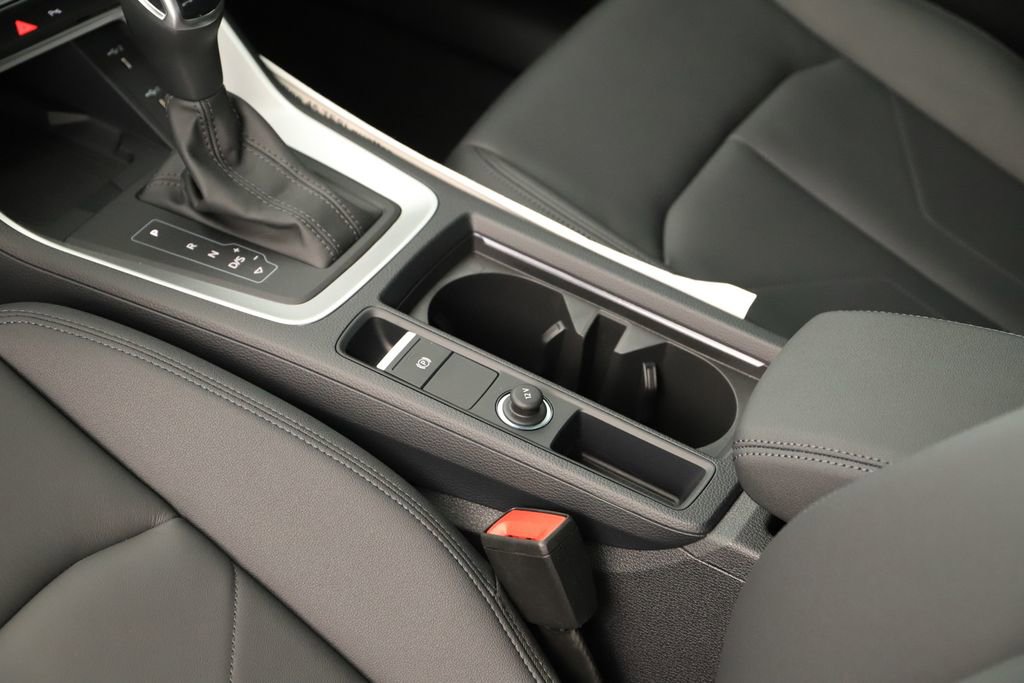 New 2025 Audi Q3 2.0T Premium image 17