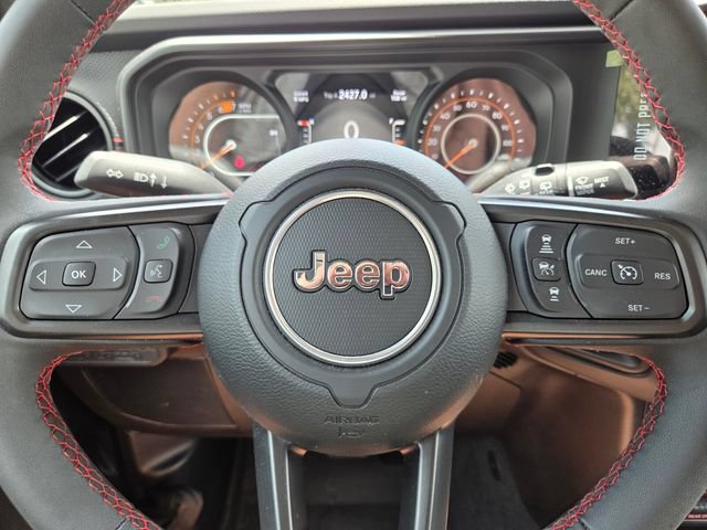 Used 2024 Jeep Wrangler Rubicon AWD/4WD image 32