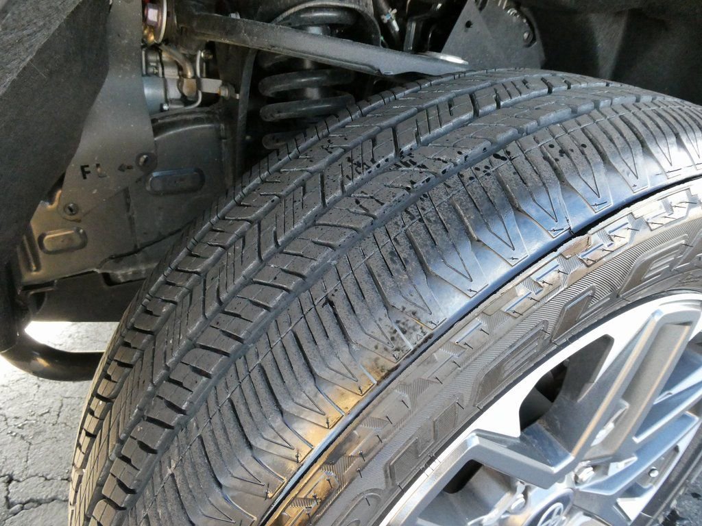 Used 2025 Toyota Tundra Limited image 15