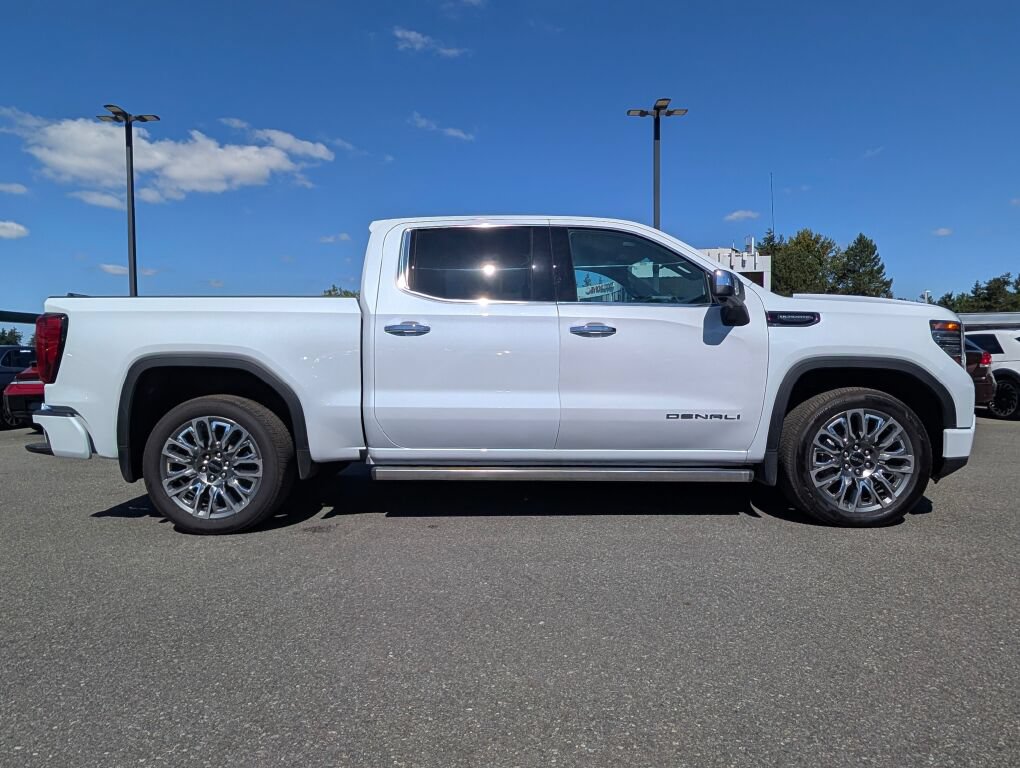 Certified 2026 GMC Sierra 1500 Denali Ultimate AWD/4WD image 4