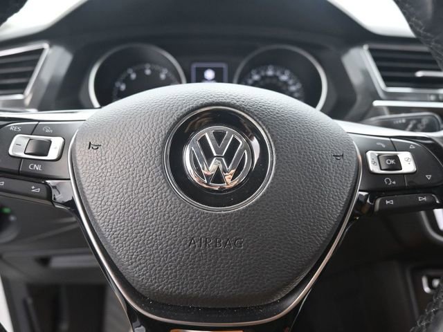 Used 2018 Volkswagen Tiguan SE image 11