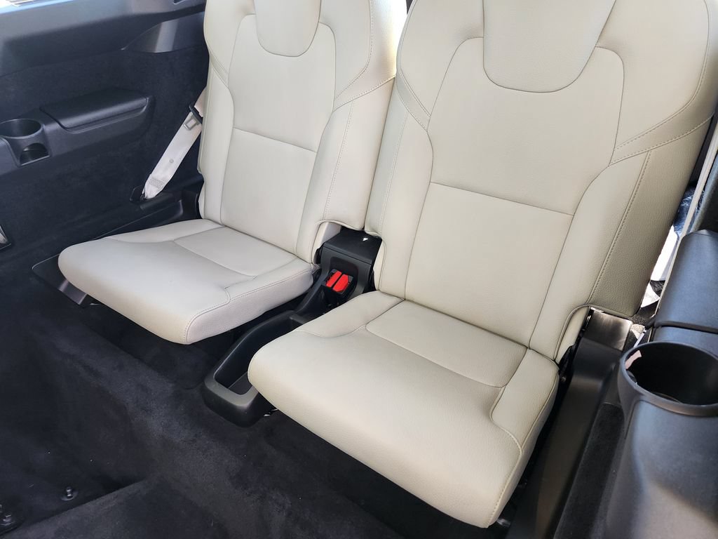 Used 2023 Volvo XC90 T8 Plus w/ Protection Package Premier AWD/4WD image 19