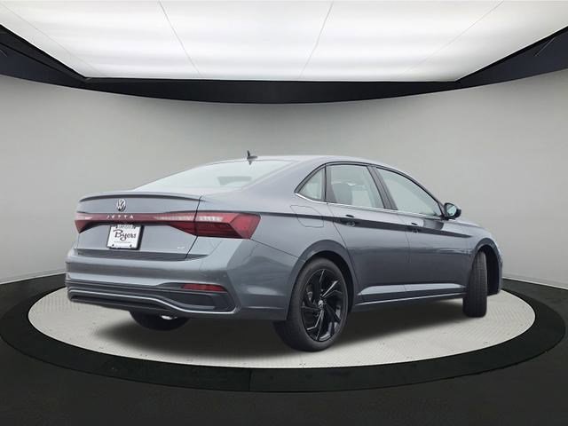 New 2026 Volkswagen Jetta SE image 7