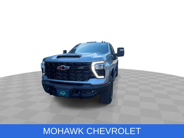 Used 2025 Chevrolet Silverado 2500 ZR2 w/ ZR2 Bison Edition AWD/4WD image 3