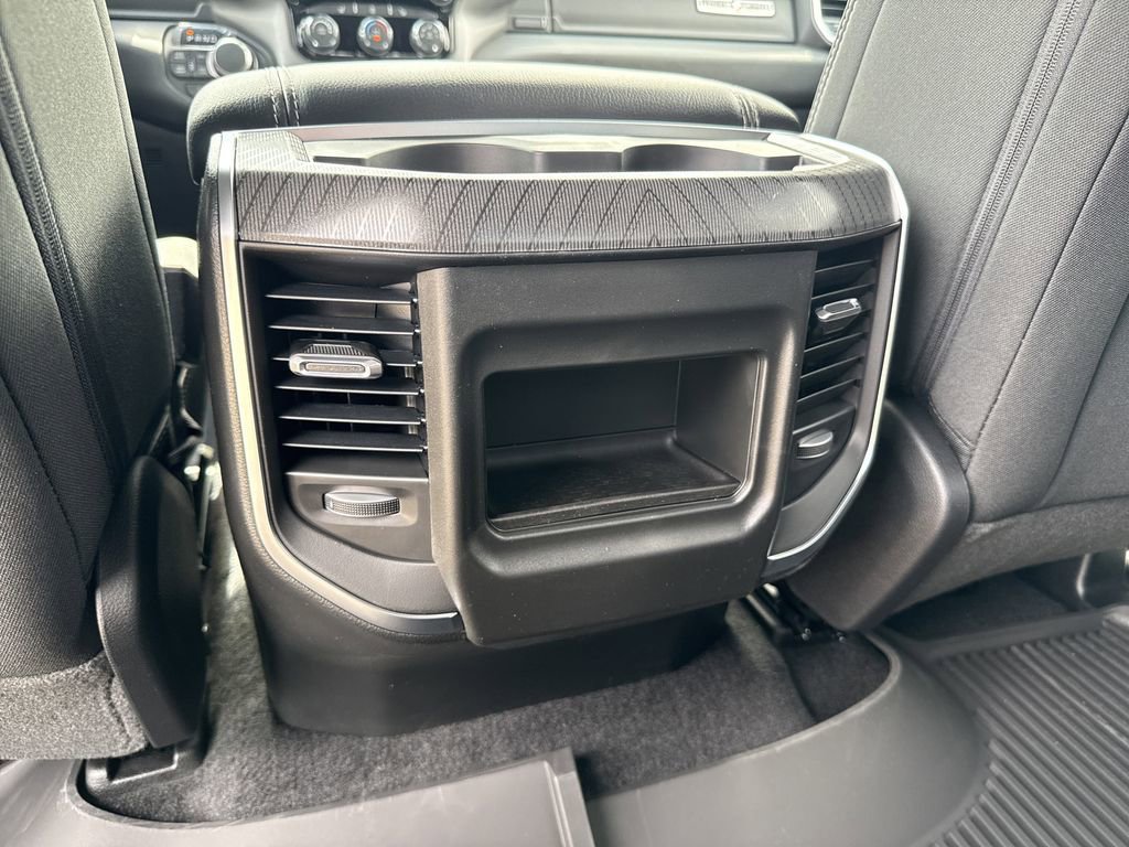 New 2026 RAM 1500 4x4 Crew Cab image 25